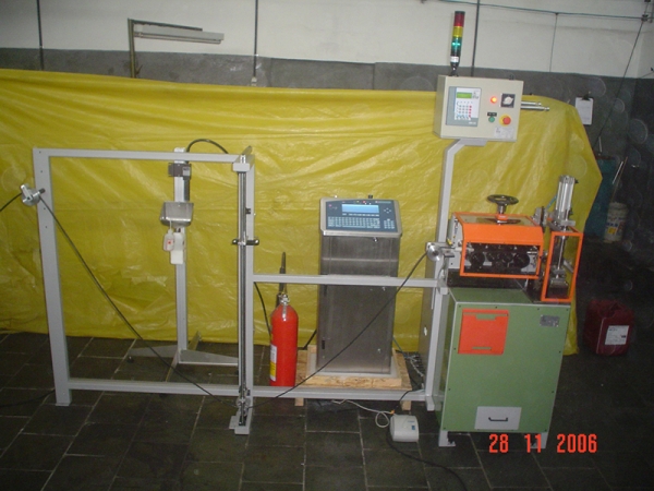 HM20 - Máquina Automática de Corte Pneumática